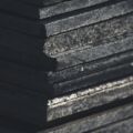O Valor da Curadoria Lítica no Design Contemporâneo